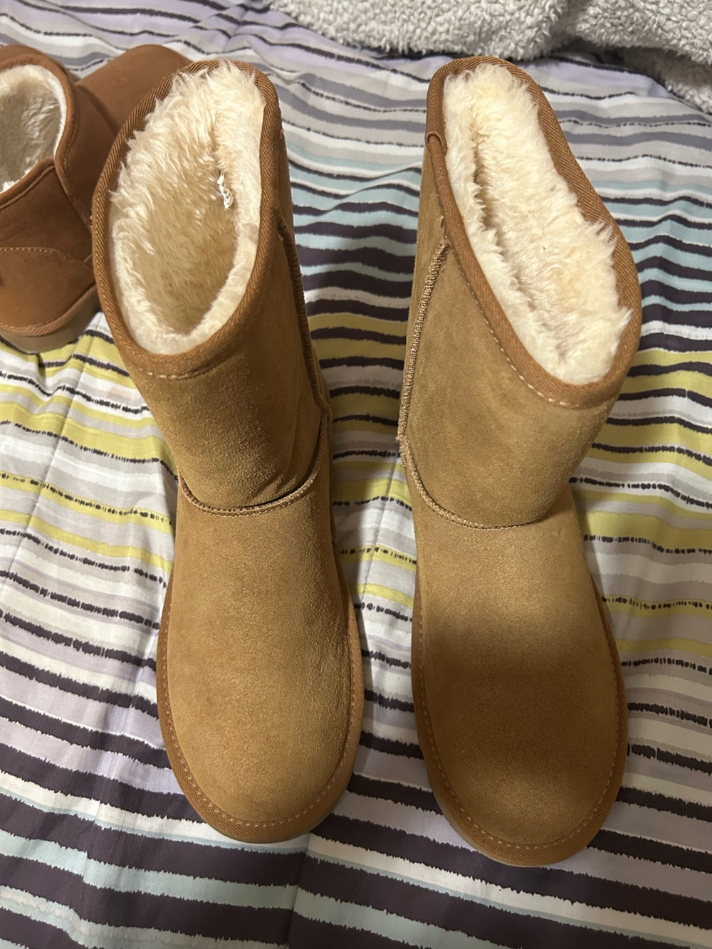 Classic Women's Shearling-Lined Tan Boots